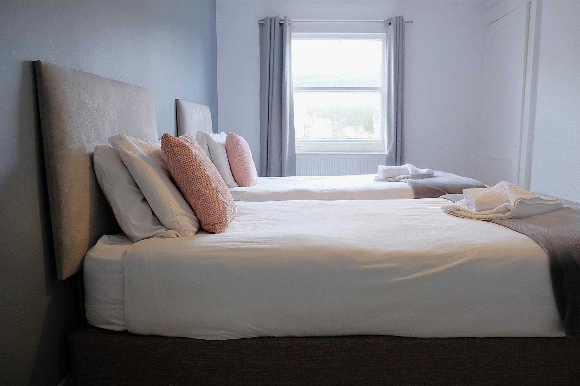 Spacious Georgian 3Bedroom Apartment- 10 Minute Walk To The River Avon, Roman Baths And Bath Abbey Eksteriør bilde
