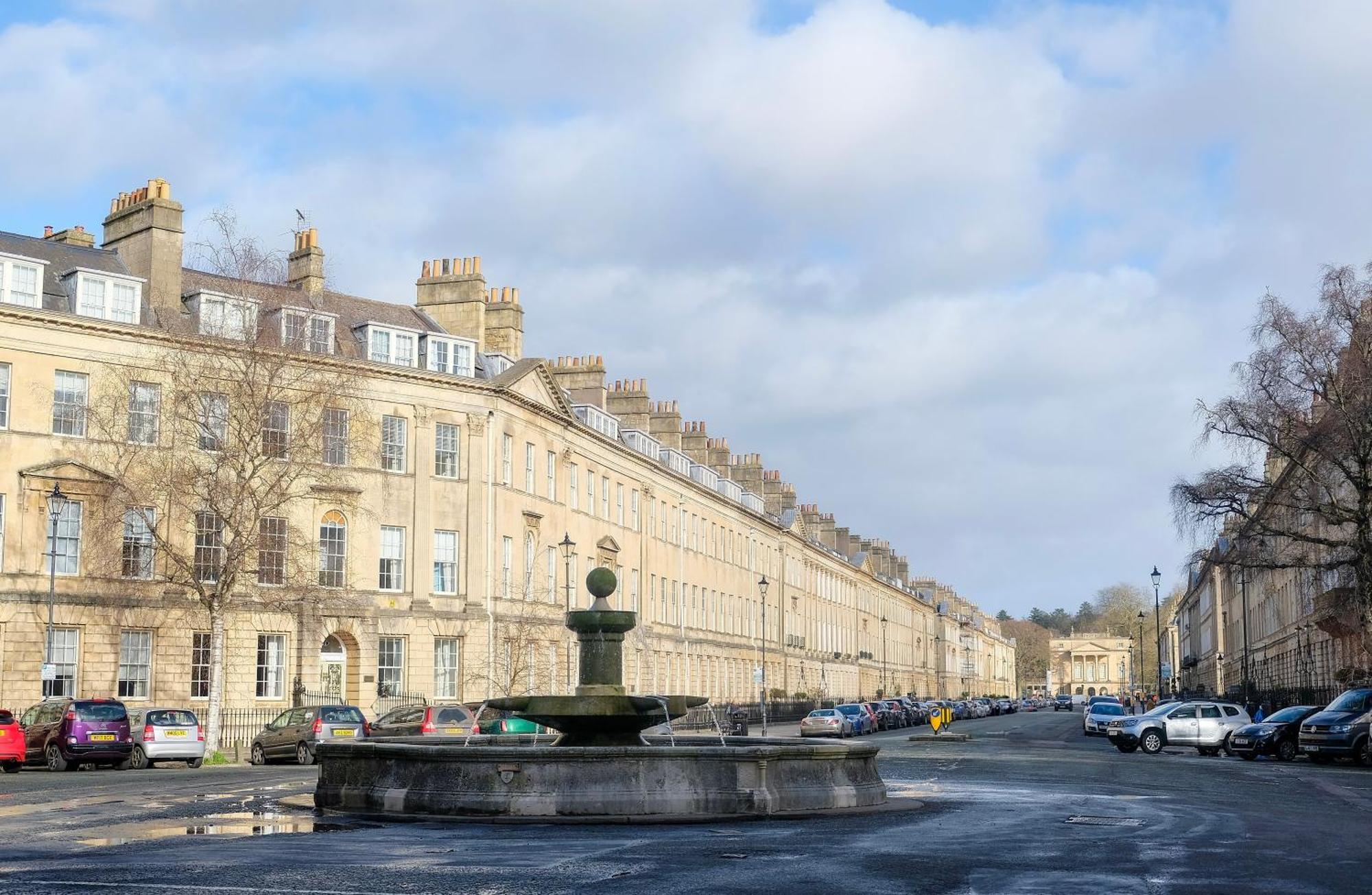Spacious Georgian 3Bedroom Apartment- 10 Minute Walk To The River Avon, Roman Baths And Bath Abbey Eksteriør bilde